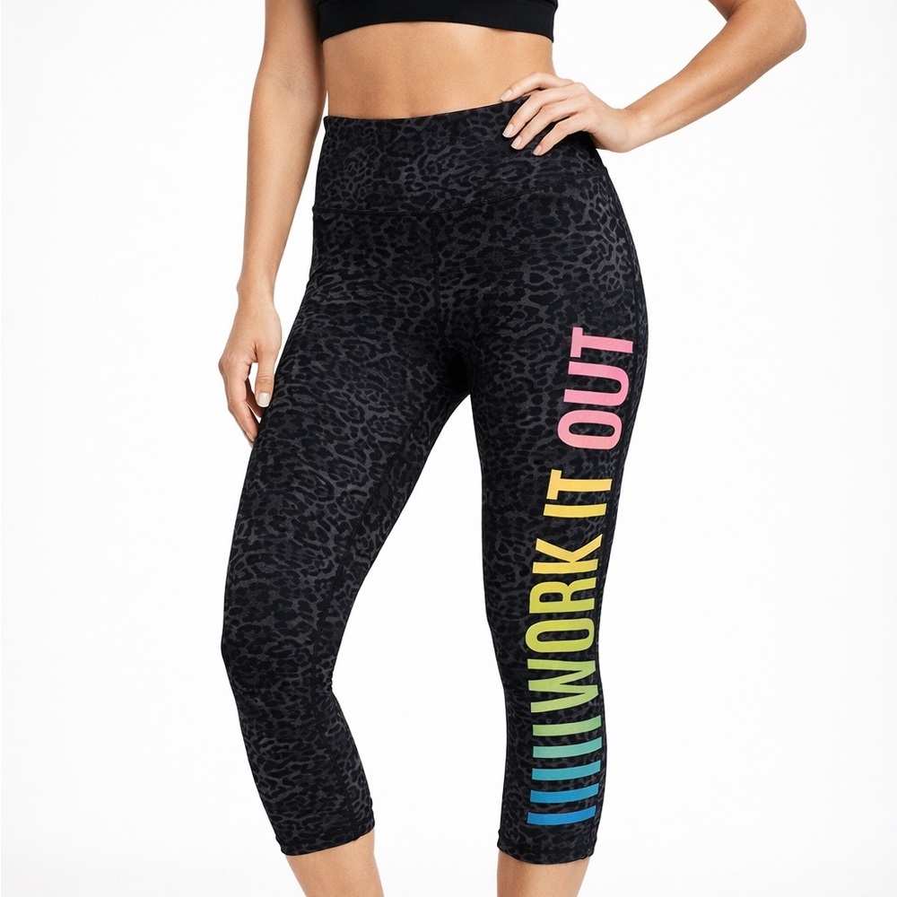 Betsey Johnson Leopard Print Work It Out Capri Leggings